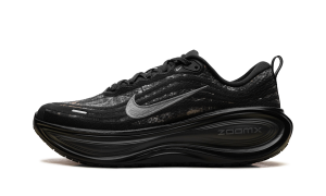 Nike Vomero Plus “Black / Dark Smoke Grey / Anthracite / Metallic Dark Grey” (IM3985-001)