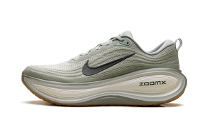 Nike Vomero Plus “Jade Horizon Sail Black Spruce” (HV8150-301)