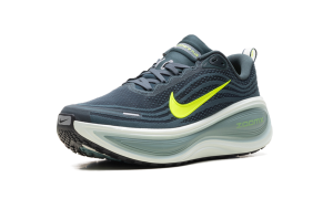 nike-vomero-plus HV8150-300