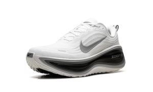 nike-sneaker II7181-102