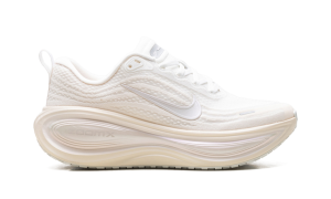 nike-vomero-plus IO9916-100