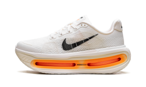 Nike Vomero Premium “Sail / Coconut Milk” (IQ4035-100)