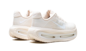 nike-vomero-premium IQ8102-100