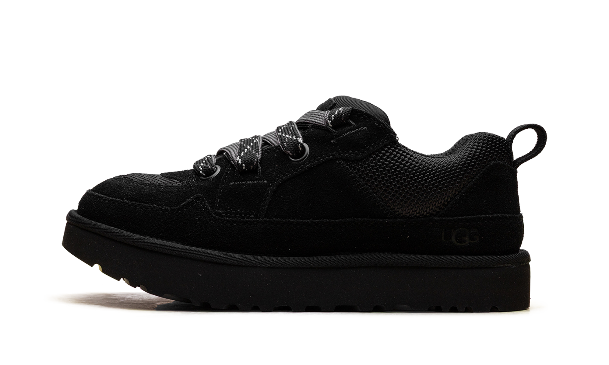 UGG Lowmel Lo “Black”: het zwarte beest dat niemand zag aankomen
