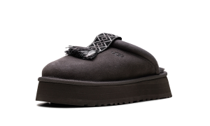 ugg-char 1152677-CHRC