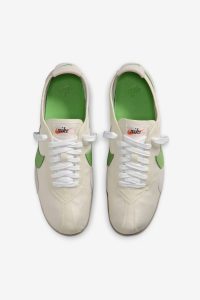 nike-sneaker II0407-102