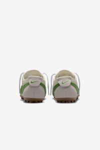 nike-sneaker II0407-102