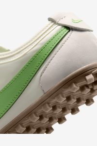 nike-sneaker II0407-102