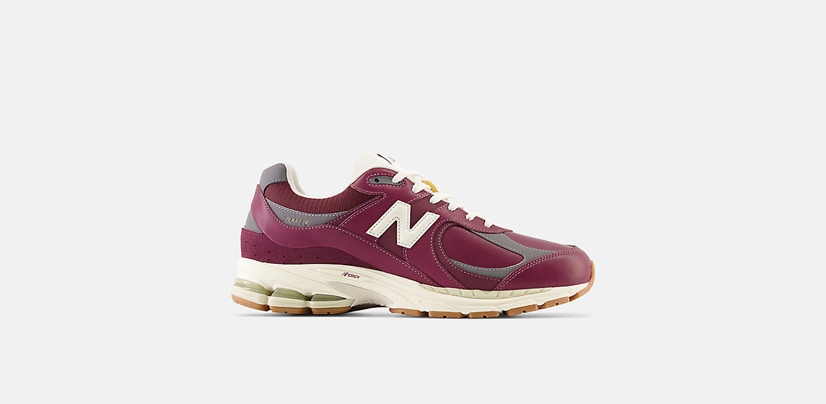 New Balance 2002R (M2002RVH)