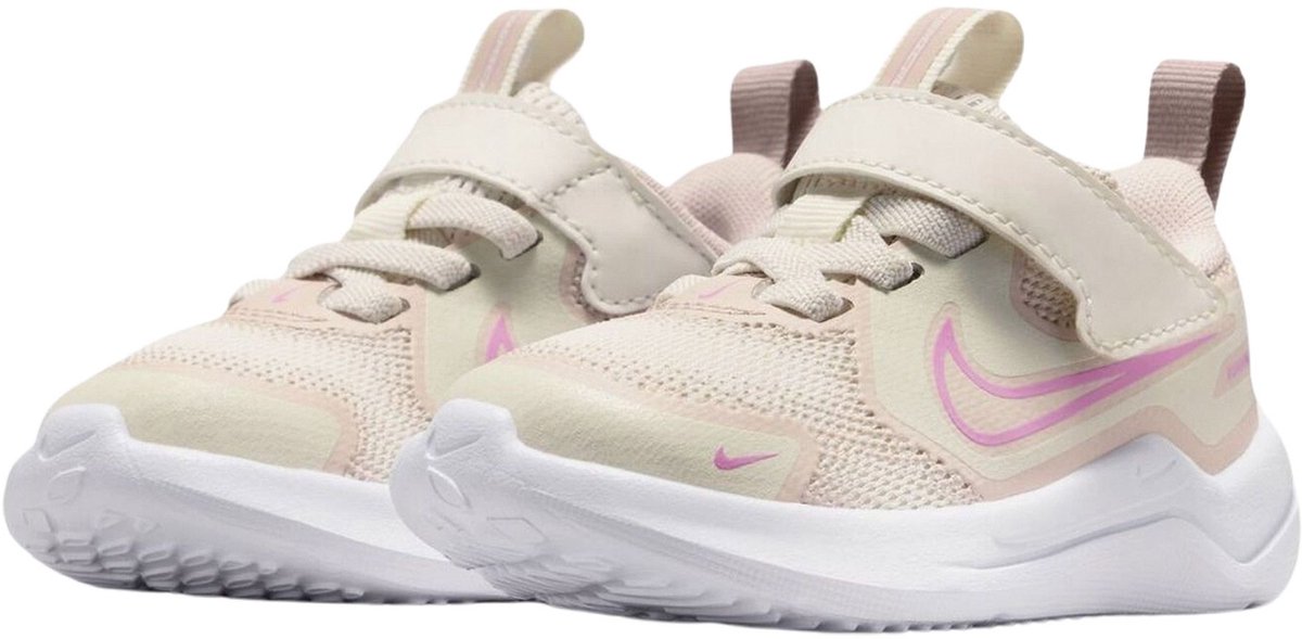 Nike Cosmic Runner beige – roze (HM4401-013)