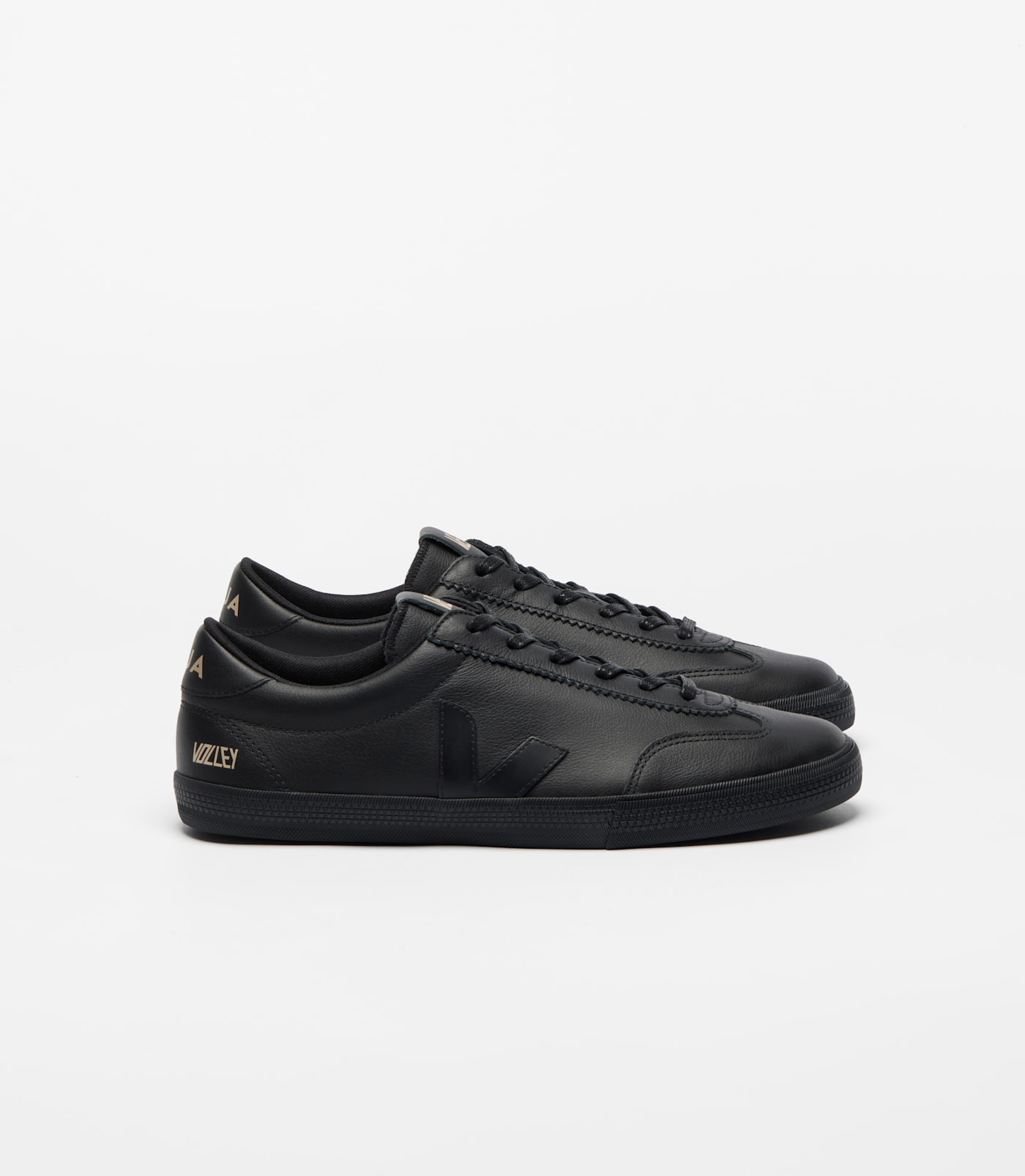 VEJA Volley Signature Sneakers – Schwarz (YP2021576)