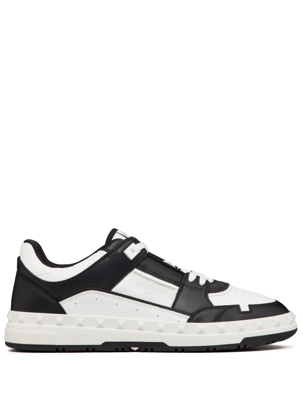 Valentino Garavani Freedots low-top sneakers van kalfsleer – Zwart (YS0H43RDG)