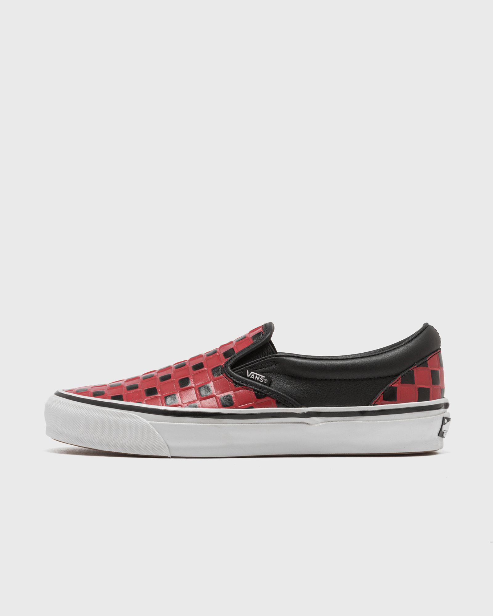 Vans Classic Slip-On Black/Racing Red (VN000DCMBRR1)