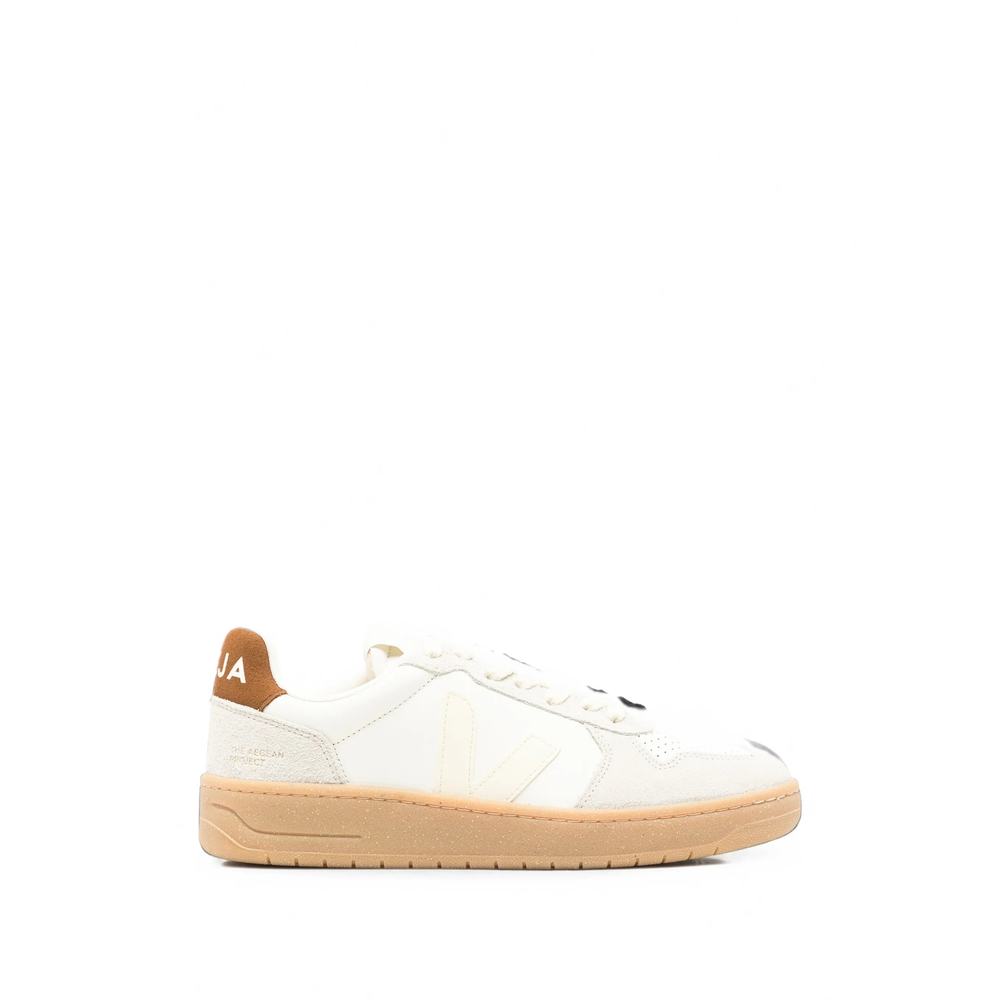 Veja V-82 “White” (VE3321733)