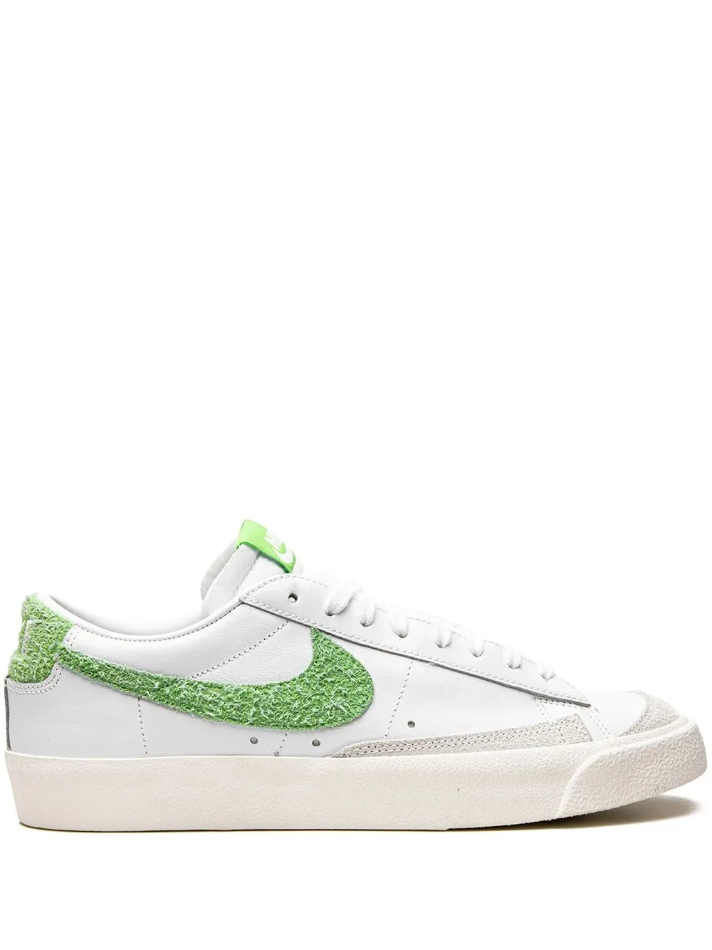 Nike Blazer Low ’77 Vintage White/Turf Green Sneakers – Weiß (DJ6193)