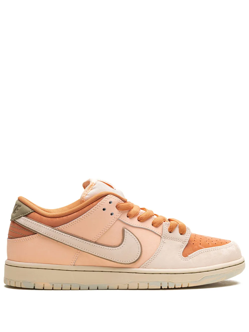 Nike SB Dunk Low Pro PRM Trocadero Gardens sneakers – Roze (FV5926)