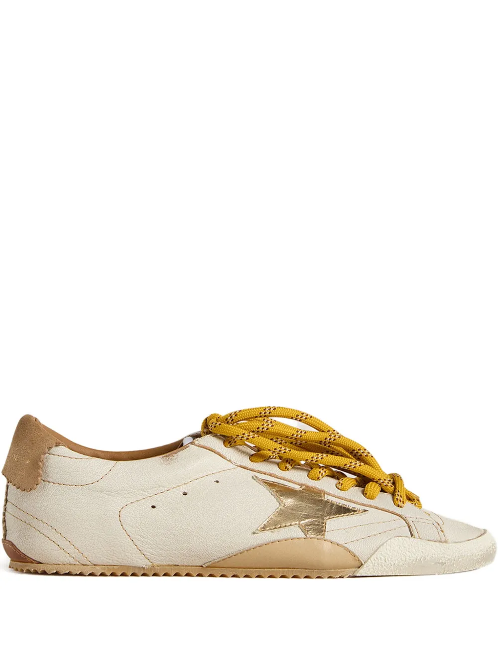 Golden Goose True-Star Sneakers aus weißem Nappaleder mit goldfarbenem Stern und beiger Fersenlasche aus Wildleder – Nude (GWF00922F007385)